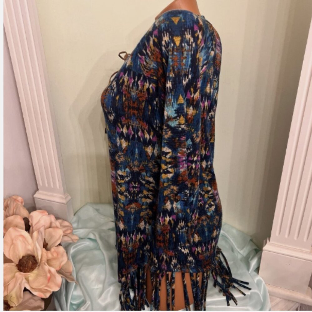 Unbranded. Size Large. Southwestern fringed Pullover. Tie Neck. Stretch. B125 - Picture 3 of 5